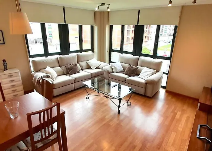 Playa Con Piscina & Padel